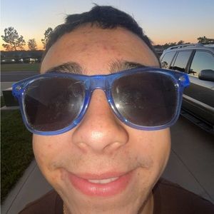 Meet your Posher, Jadiel